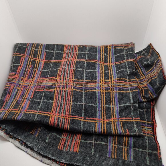 Marshall Fields polyester plaid - Picture 2 of 2